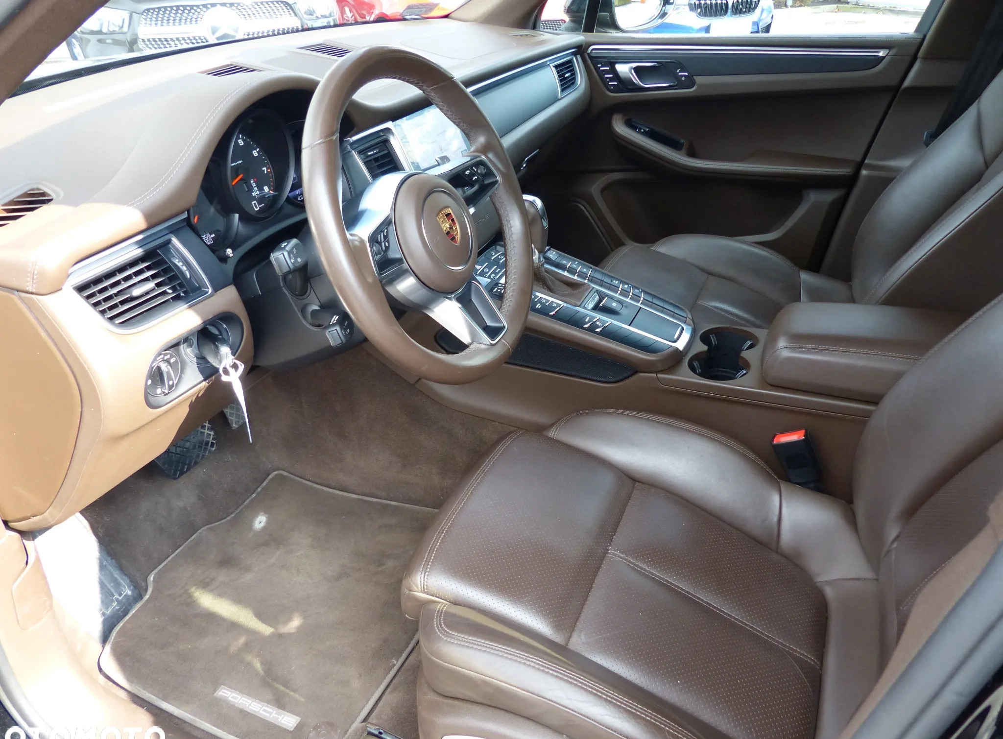 Porsche Macan cena 154900 przebieg: 92959, rok produkcji 2017 z Limanowa małe 301